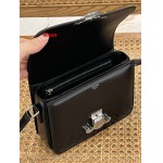 2025年早春新品入荷 CELINE 本革 バッグ lexun工場18.5cm