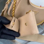 2025年早春高品質新品入荷 PRADA  バッグ 3工場