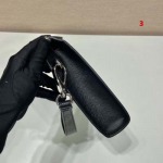 2025年早春新品入荷 PRADA クラッチバッグ 3工場