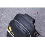 2025年早春新品入荷FENDI  チェストバッグの男性 3工場