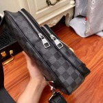 2025年早春新品入荷 ルイヴィトンチェストバッグの男性 3工場