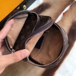2025年早春新品入荷 ルイヴィトンチェストバッグの男性 3工場