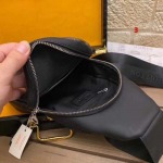 2025年早春新品入荷 ルイヴィトン チェストバッグの男性 3工場