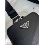 2025年早春新品入荷 PRADA チェストバッグの男性 3工場