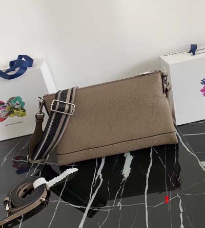 2025年早春新品入荷PRADA   バッグ 3工場