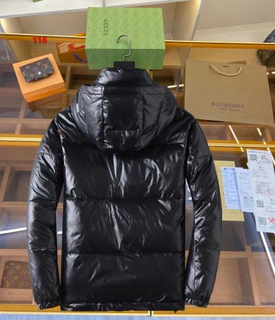 2025年1月21日早春新品入荷 PRADA 綿入れの服ジャケットアウター 118工場