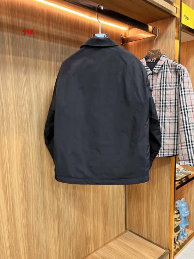 2025年1月21日早春新品入荷 PRADA 綿入れの服ジャケットアウター 118工場