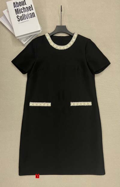 chanel25早春の新作フレンチシンプルな逸品です