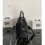2025年早春新品入荷 PRADA  バッグの男性 3工場