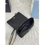 2025年早春新品入荷 PRADA  バッグ  3工場