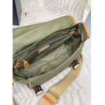 2025年早春新品入荷 PRADA  バッグの男性 3工場