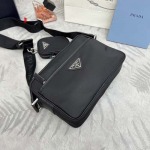 2025年早春新品入荷 PRADA  バッグの男性 3工場