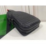 2025年早春新品入荷 Bottega Veneta バッグの男性 3工場