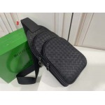 2025年早春新品入荷 Bottega Veneta バッグの男性 3工場