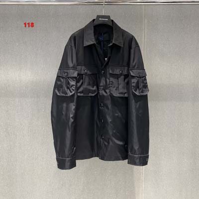 2025年1月21日早春新品入荷 PRADA 綿入れの服ジャ...