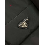 2025年1月21日早春新品入荷 PRADA 綿入れの服ジャケットアウター 118工場