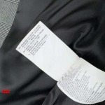 Prada 2025SS---早春新作定番トライアングルレーベル格子柄トレンチコート。