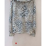 AlErmanno Scervino sandra Rich 25早春豹柄プリントシャツです