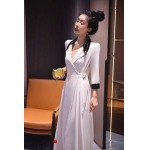 CD(Dior)インパクトのあるウエストカットワンピースです。