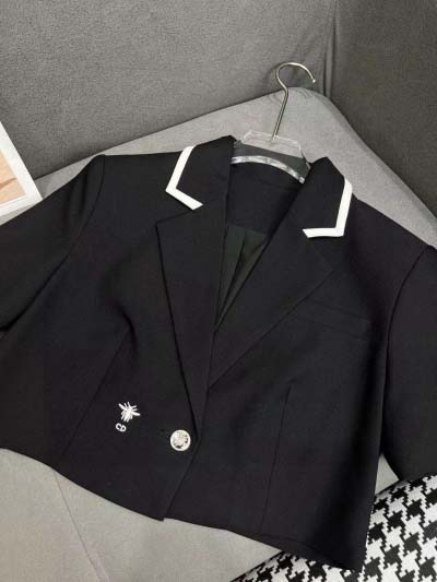 Dior-24SS新作半袖ブレザープレスプリーツ半身スカートスーツバタフライ柄刺繍