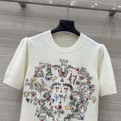 2025年2月5日のクリスチャン ディオール刺繡カシミヤの半袖セーター