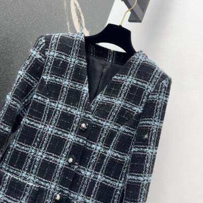 2025年2月7日新作chanelコートです