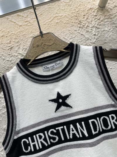 2025年2月9日新品入荷dior  can 工場