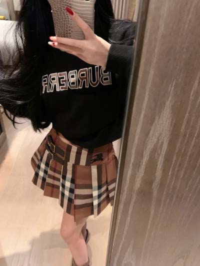 2025年2月9日新品入荷BURBERRY 半袖+スカート2点can 工場
