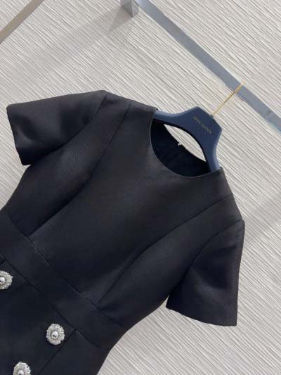 2025年2月9日新品入荷Louis Vuitton2025新商品銀バックルの半袖ワンピース can 工場