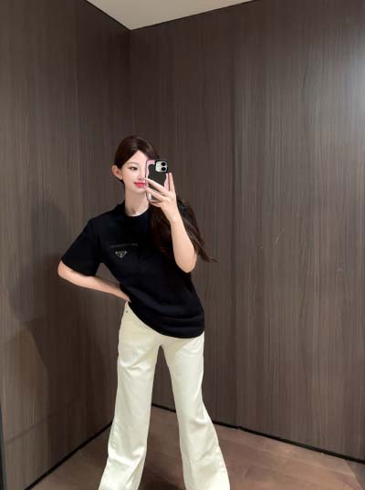 2025年2月9日新品入荷prada 半袖Tシャツ can 工場
