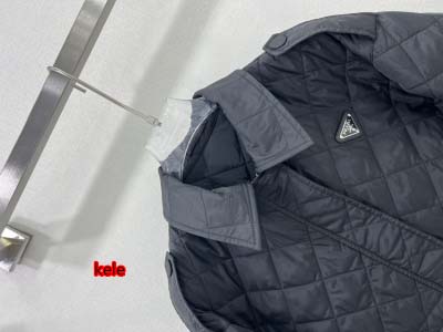新入荷 プラダ 綿入れの服2025年2月11日  kele 工場