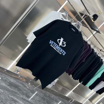 2025年2月23日高品質新品VETEMENTS 半袖Tシャツ  FF工場