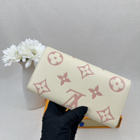 2025年2月24日早春新品M82516 “Portefeuille Sarah NM” Monogram ルイヴィトン長財布 zy工場
