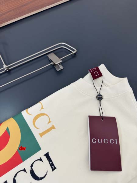 2025年2月28日高品質新品Gucci半袖 tシャツDW工場