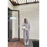 2025年2月3日 新品ジッパー付きのジャージの上下 can工場