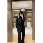 2025年2月3日新作 prada 新作ジャージの上下