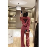 2025年2月3日新作prada 新作ジャージの上下