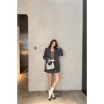 2025早春新作miumiu カレッジ風アルファベット刺繡コート can工場