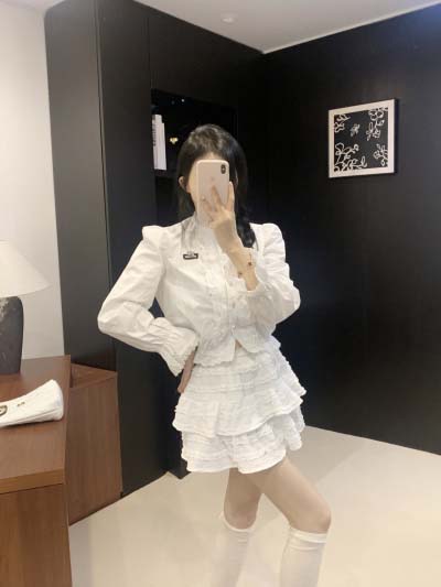 miumiu 25早春新作のシャツ  can 工場