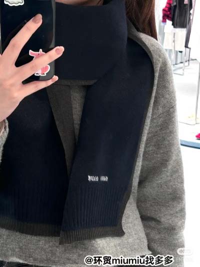 2025年2月4日新品入荷miu miuマフラーcan 工場