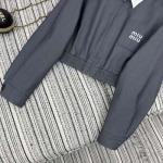 2025年2月4日新作MiuMiuコートを発売しますcan 工場