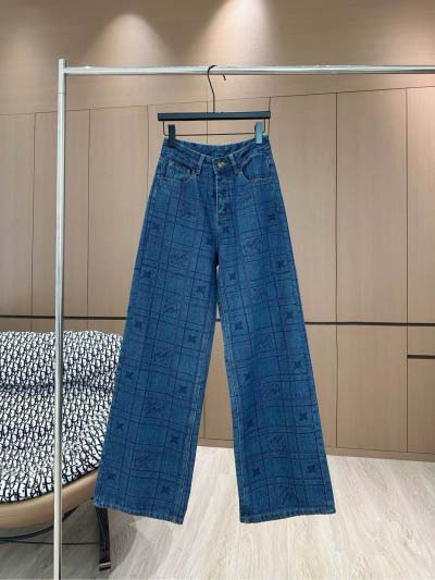 2025年2月4日新商品「MiuMiuジーンズ」発売can ...