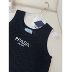 2025年2月5日の新作Prada Vest