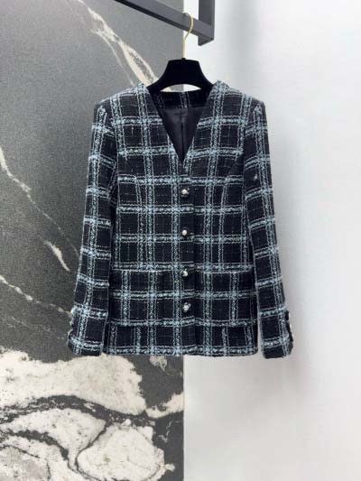 2025年2月7日新作chanelコートです