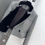 2025年2月7日新品のコートです