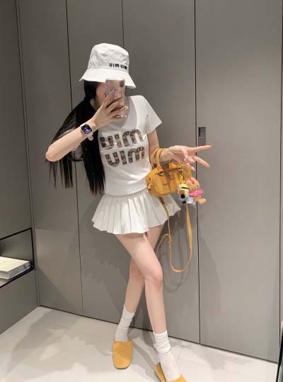 2025年2月9日新品 miumiu 半袖 Tシャツcan ...
