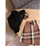 2025年2月9日新品入荷BURBERRY 半袖+スカート2点can 工場