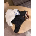 2025年2月9日新品入荷BURBERRY 半袖+スカート2点can 工場