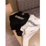 2025年2月9日新作BURBERRYパーカー+スカート2点 can 工場