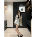 2025年2月9日新品入荷chanel 半袖Tシャツ+チェーンのデニムジャケットcan 工場